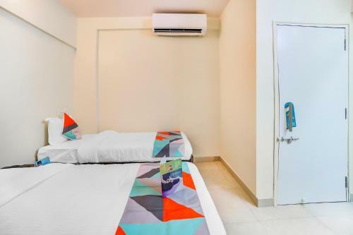 Hotel Fabexpress The Paradise