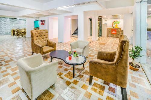 Hotel Fabexpress The Paradise