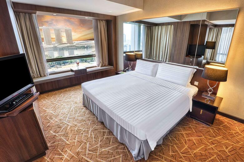 Peninsula Excelsior Hotel