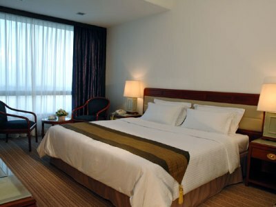 Peninsula Excelsior Hotel