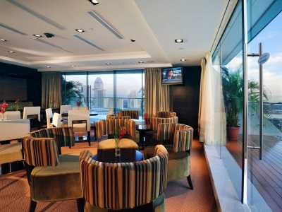 Peninsula Excelsior Hotel