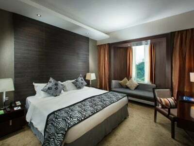 Peninsula Excelsior Hotel