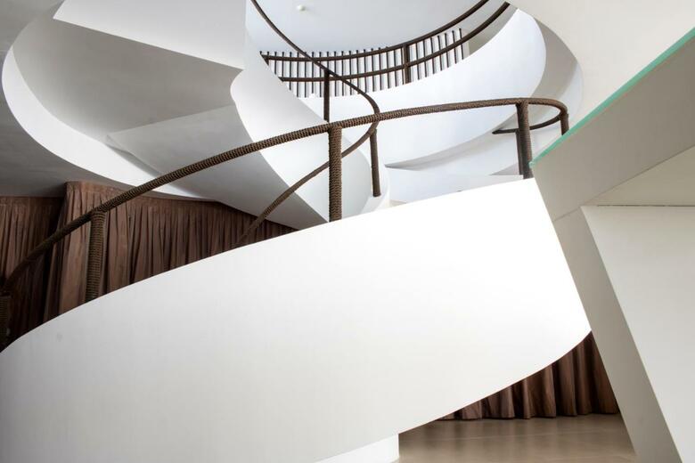 White Hotel Resort