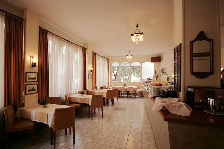 Hotel Adam`s