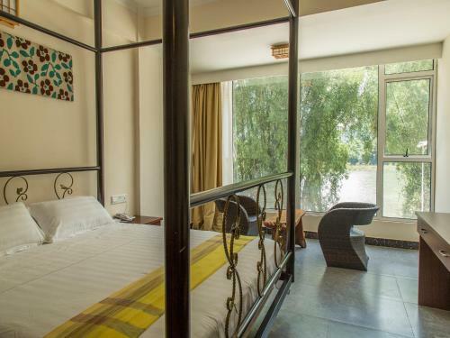 Liran Hotel Yangshuo Lijiang Riverside