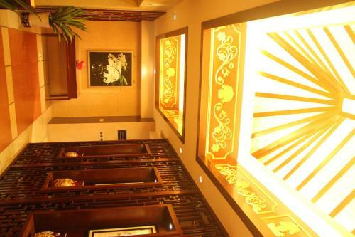 Yuyao Yonghegong Hotel