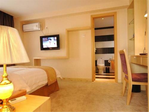 Zhongshan Louis Hotel
