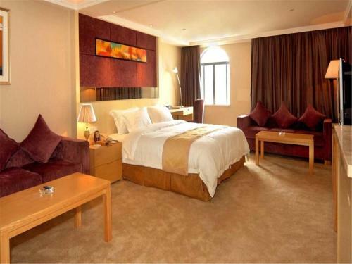 Zhongshan Louis Hotel