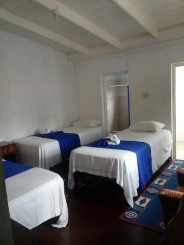 Hostal Holiday Home - Guest House