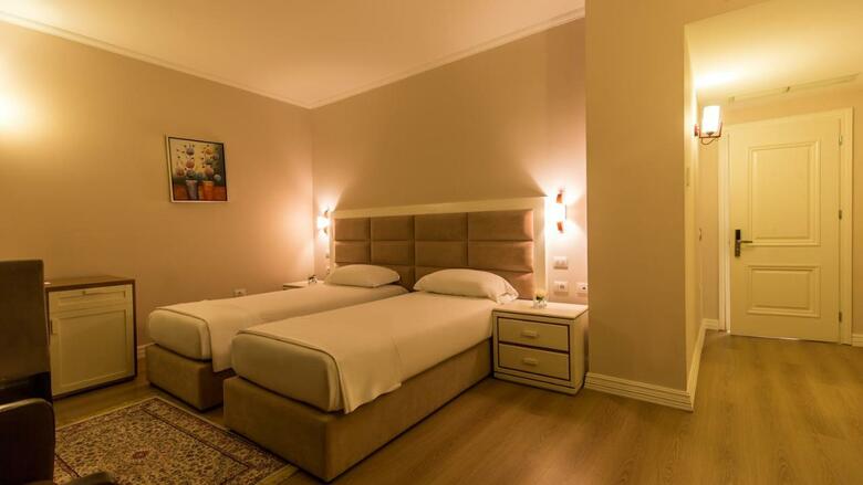 Royal Hill Hotel