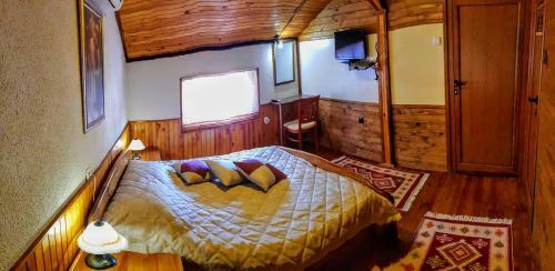 Hostal Complex Myahov House