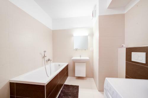 Az Tower Apartments