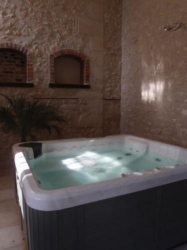 Bed & Breakfast Les Colonnes De Chanteloup