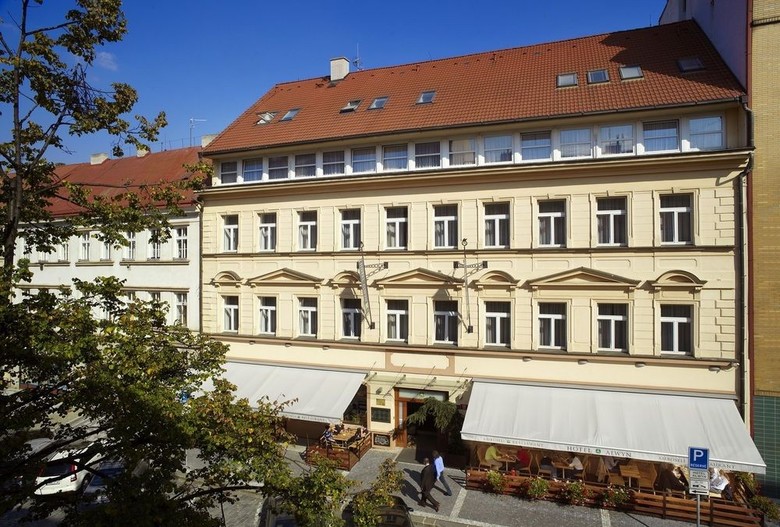 Alwyn Hotel