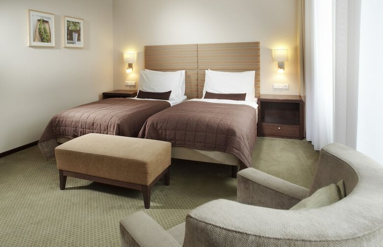 Alwyn Hotel