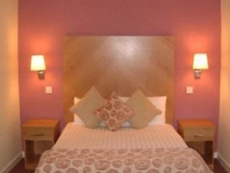Ely House Hotel
