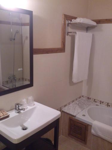 Hotel Alcor Del Roble