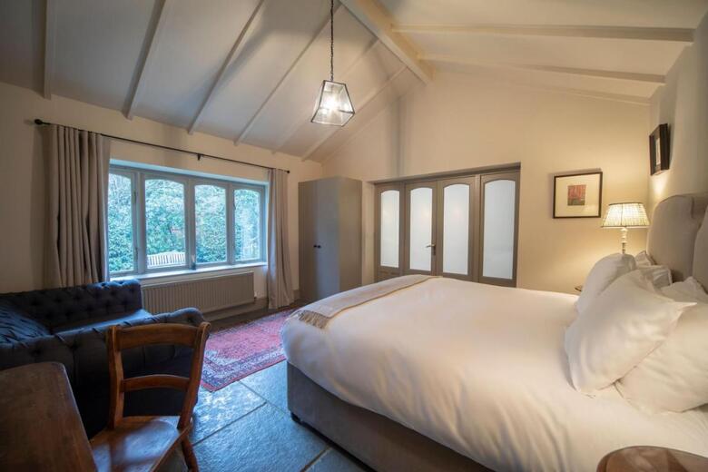 Oak Bank Hotel
