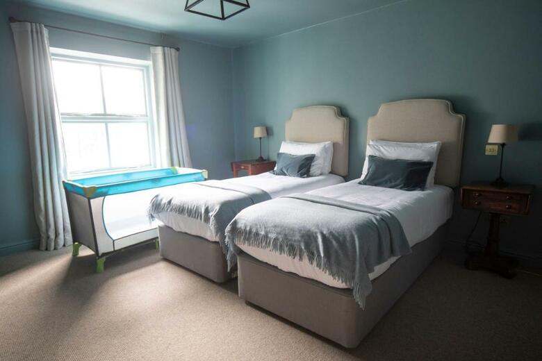 Oak Bank Hotel