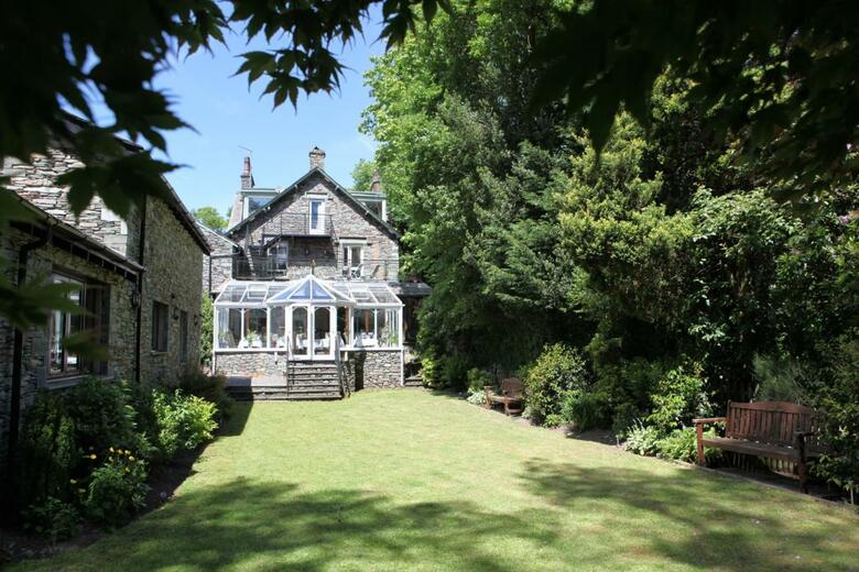 Oak Bank Hotel