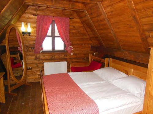 Ethno Houses Plitvica Selo
