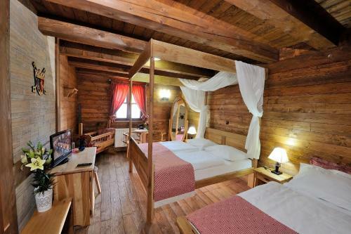 Ethno Houses Plitvica Selo