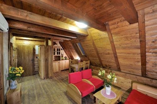 Ethno Houses Plitvica Selo