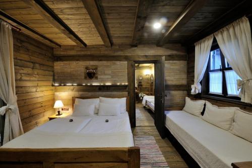Ethno Houses Plitvica Selo