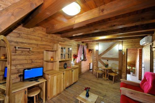 Ethno Houses Plitvica Selo
