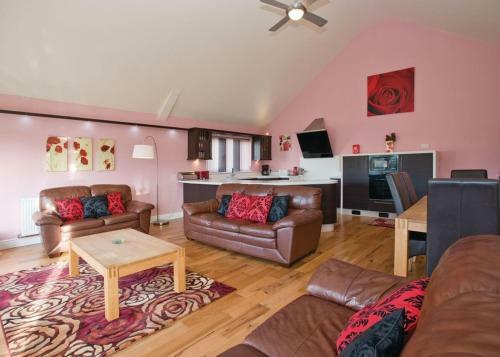 Ferry Marina Cottages