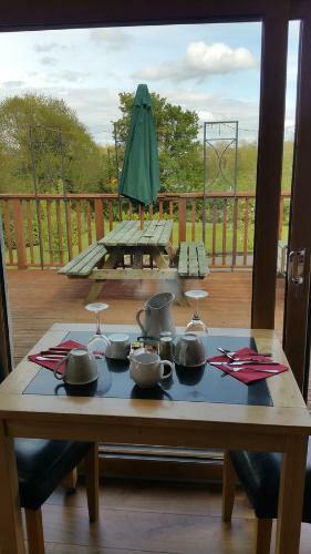 Coosan Cottage Ecolodge Hotel