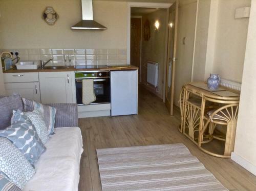 Superb Cintra Beachside Apartments