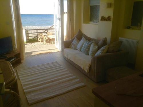 Superb Cintra Beachside Apartments