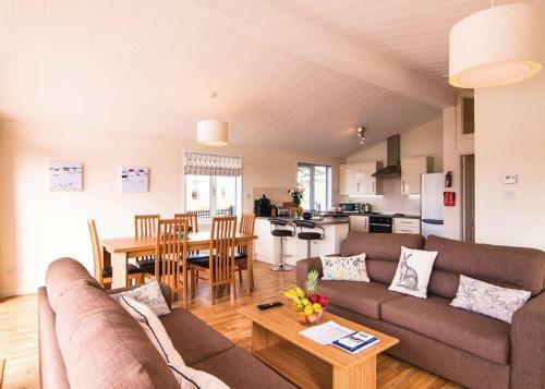 Caddy S Corner Lodges