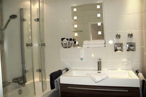 Gl Apartments