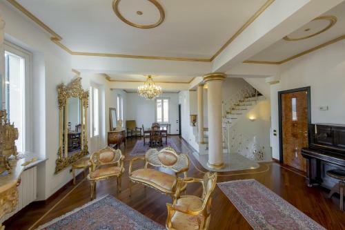 Villa Puccini Bed & Breakfast