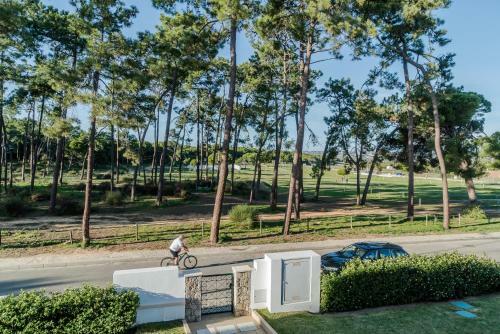 Pine Cliff Apartment By The Portuguese Butler