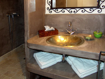 Hotel H�tel Le Ryad Marseille