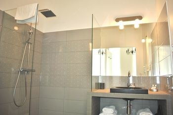 Hotel H�tel Le Ryad Marseille