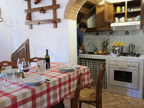 Agroturismo Agriturismo Palazzo Conti - B