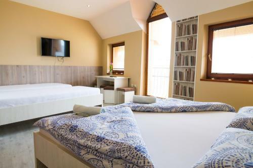 Hostal Penzi�n Stefarez New