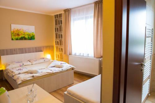 Hostal Penzi�n Stefarez New