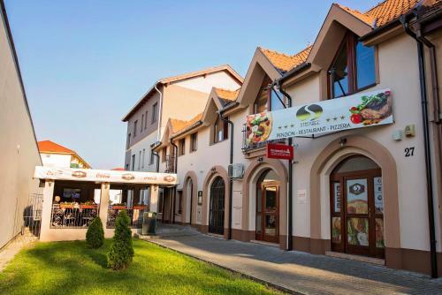 Hostal Penzi�n Stefarez New