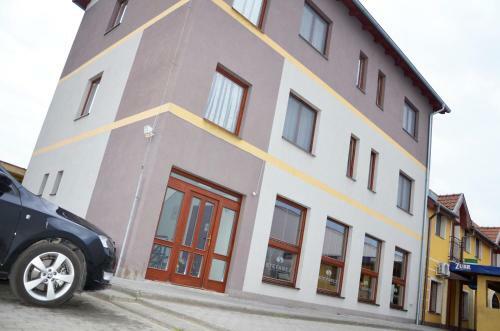 Hostal Penzi�n Stefarez New