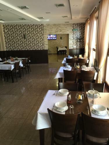 Hostal Penzi�n Stefarez New