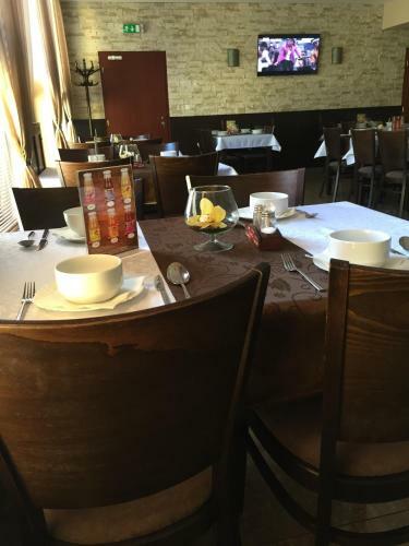 Hostal Penzi�n Stefarez New