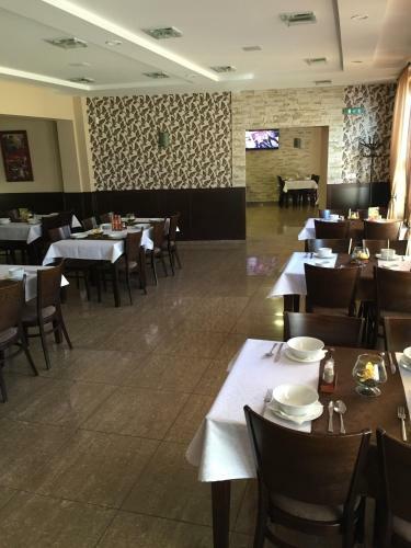 Hostal Penzi�n Stefarez New
