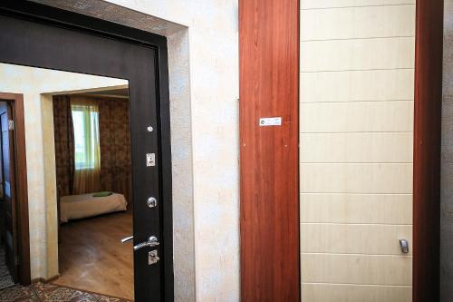 Apartment On Yubileyniy 66