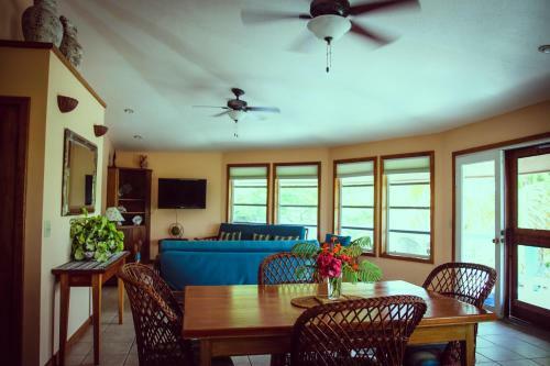 Hotel White Sands Cove