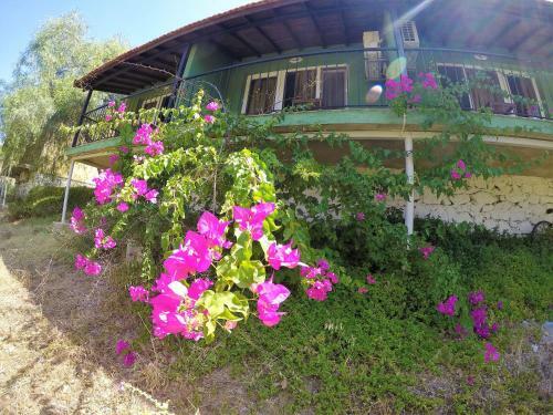 Rainbow Bay Ozdere Beach Hotel